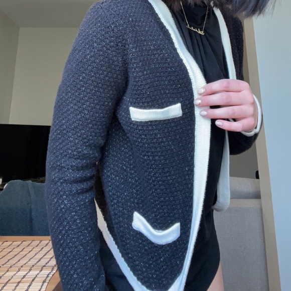 Classic Ann Taylor Cardigan - Picture 2 of 7